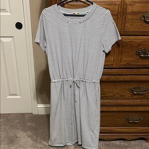 Striped Black and White Casual Dress w/ pockets and tie waist.
